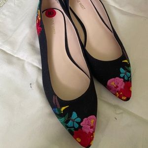 Nine West Obedience Embroidered Flats